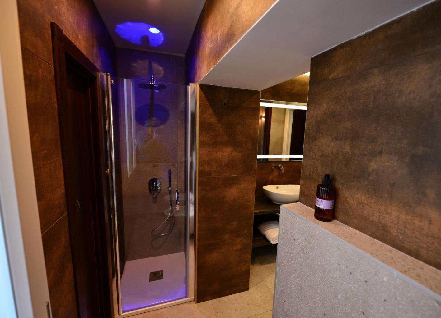 Xenia Neapolis Hotel Bagian luar foto