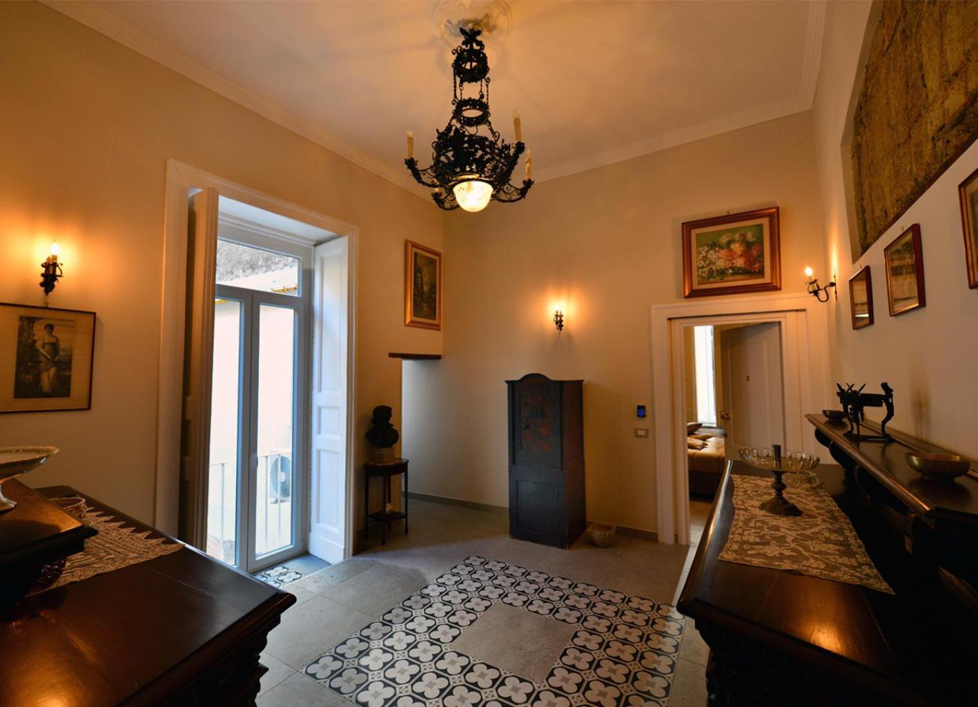 Xenia Neapolis Hotel Bagian luar foto