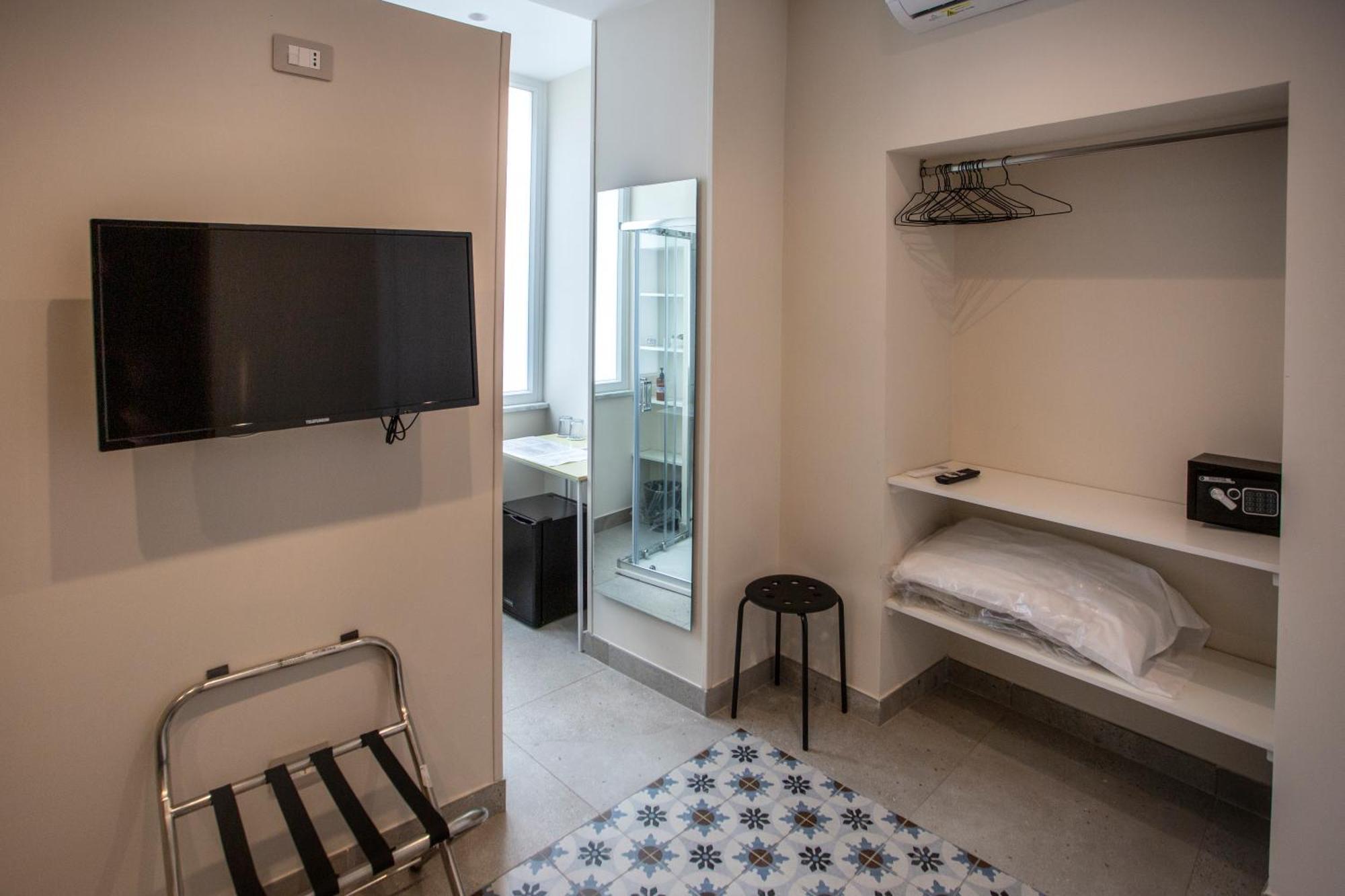 Xenia Neapolis Hotel Bagian luar foto