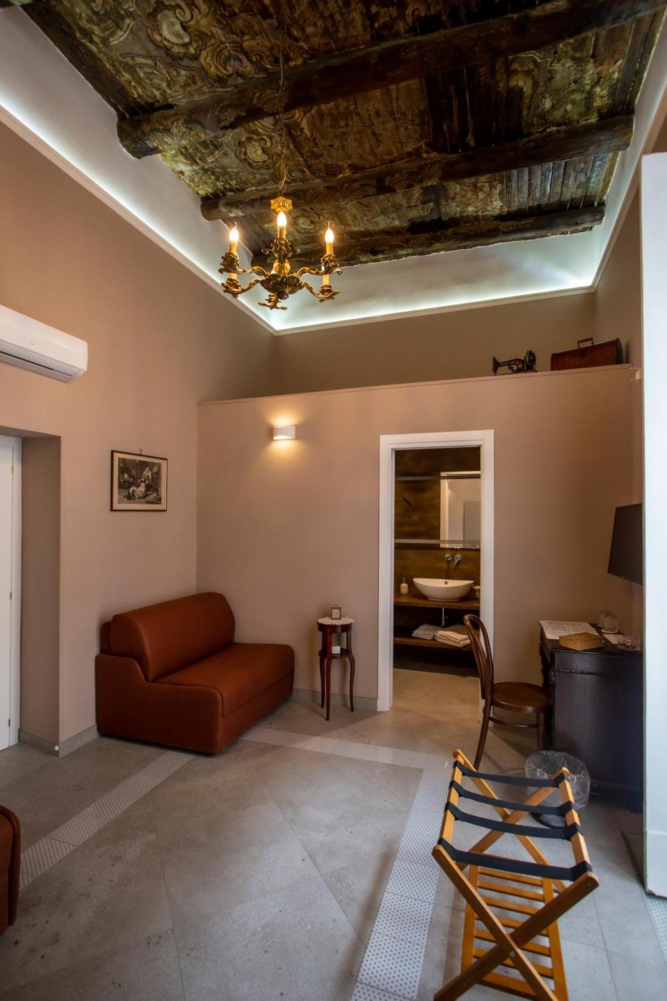 Xenia Neapolis Hotel Bagian luar foto