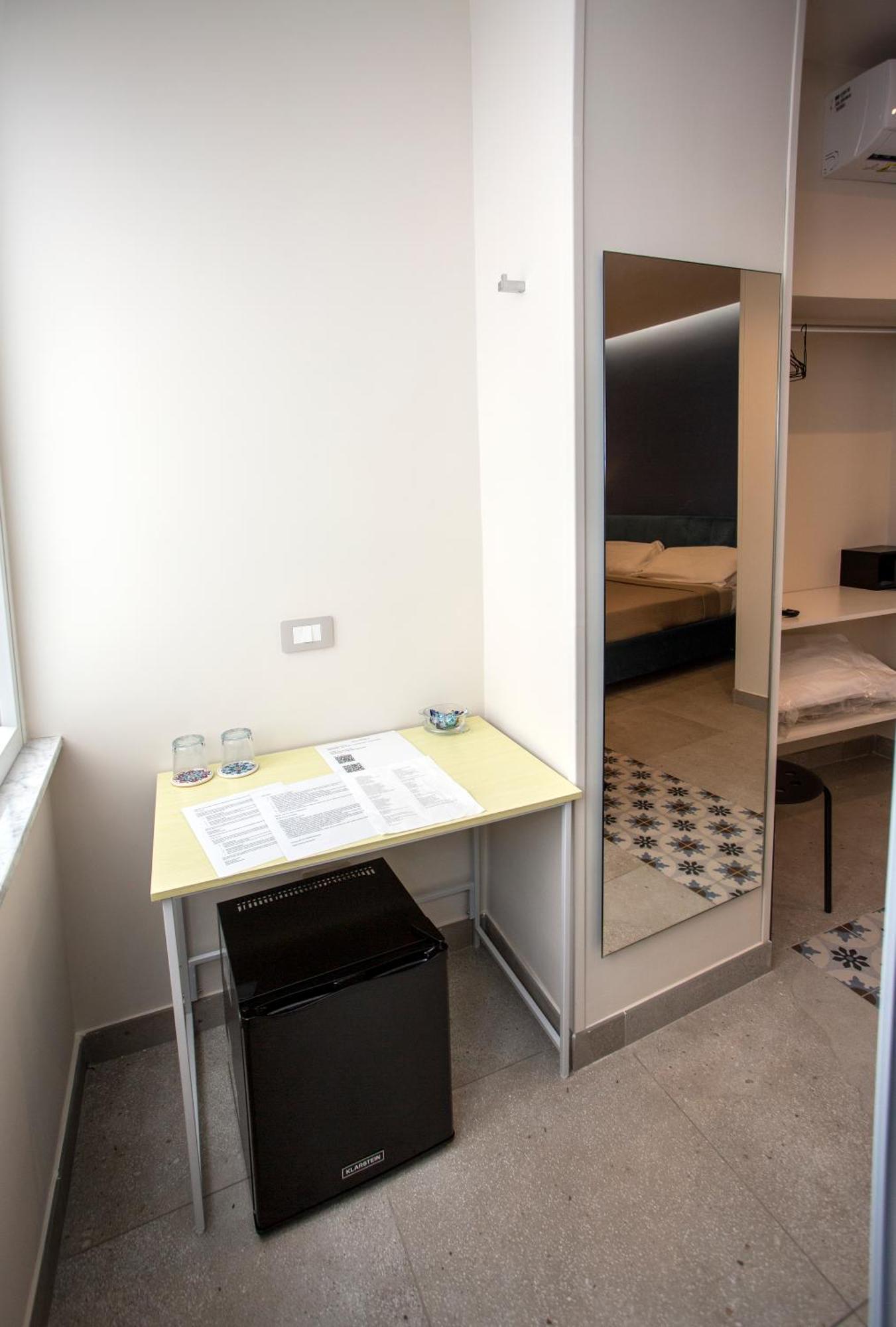 Xenia Neapolis Hotel Bagian luar foto